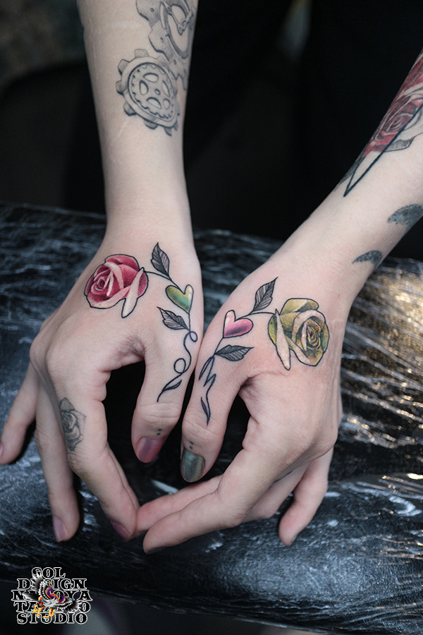 名古屋　タトゥー　女性